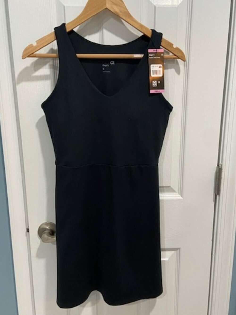 NWT GapFit Womens Black Athletic V-Neck Tank Dress Sz Small